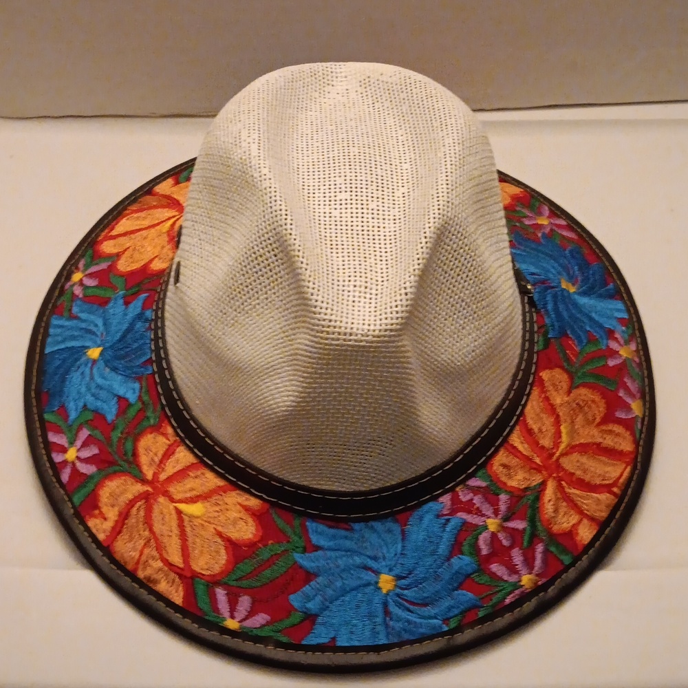 VIBRANT FLORAL EMBROIDED HAT